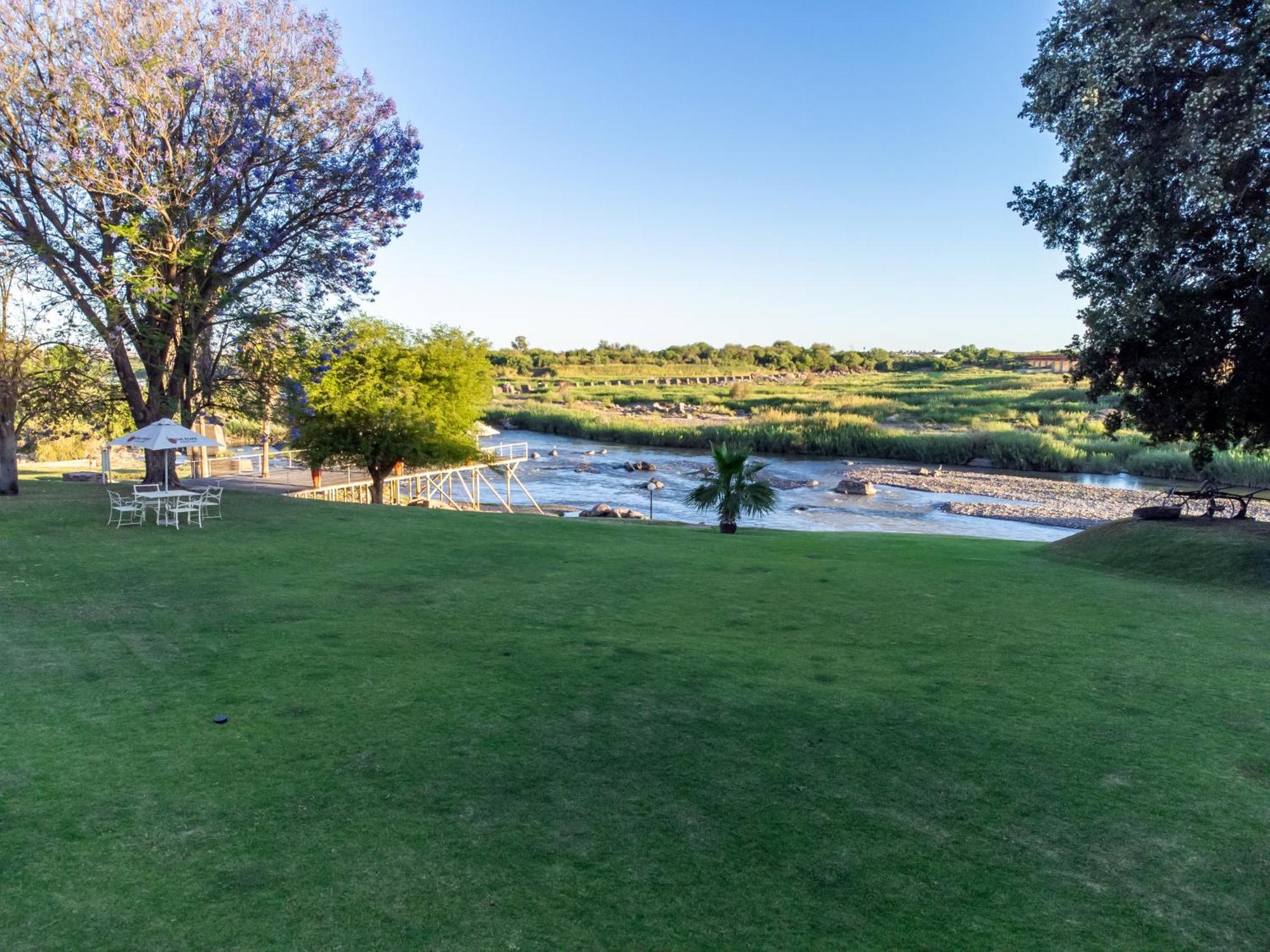 Sunriver Kalahari Lodge Riverside Stay In Upington Zewnętrze zdjęcie