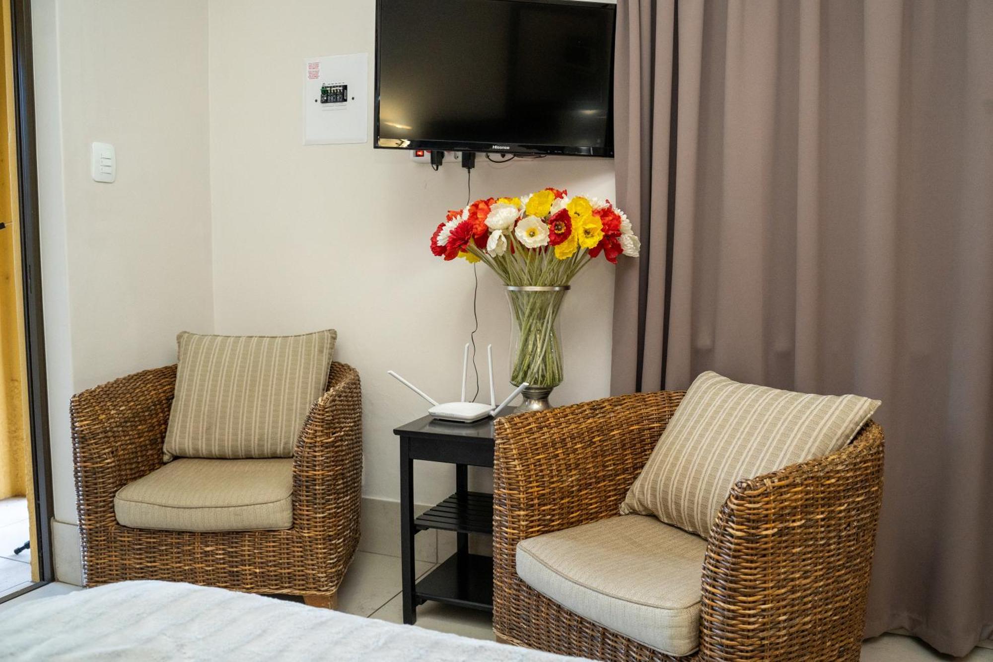 Sunriver Kalahari Lodge Riverside Stay In Upington Zewnętrze zdjęcie